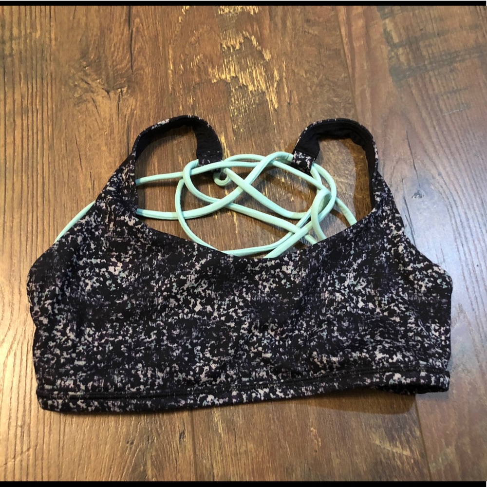 Lululemon free to be wild bra size 4